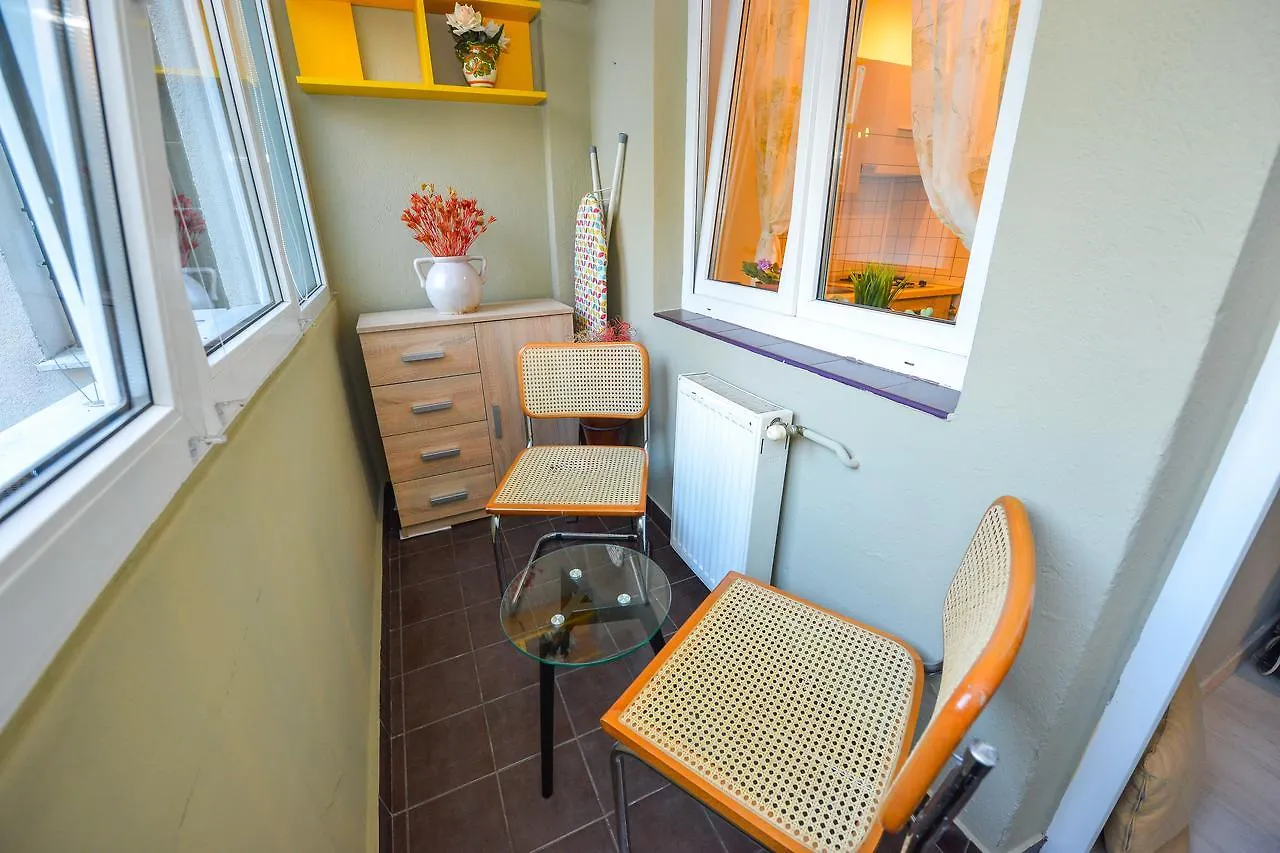 Romana Lahovary Studio Bucareste Apartamento