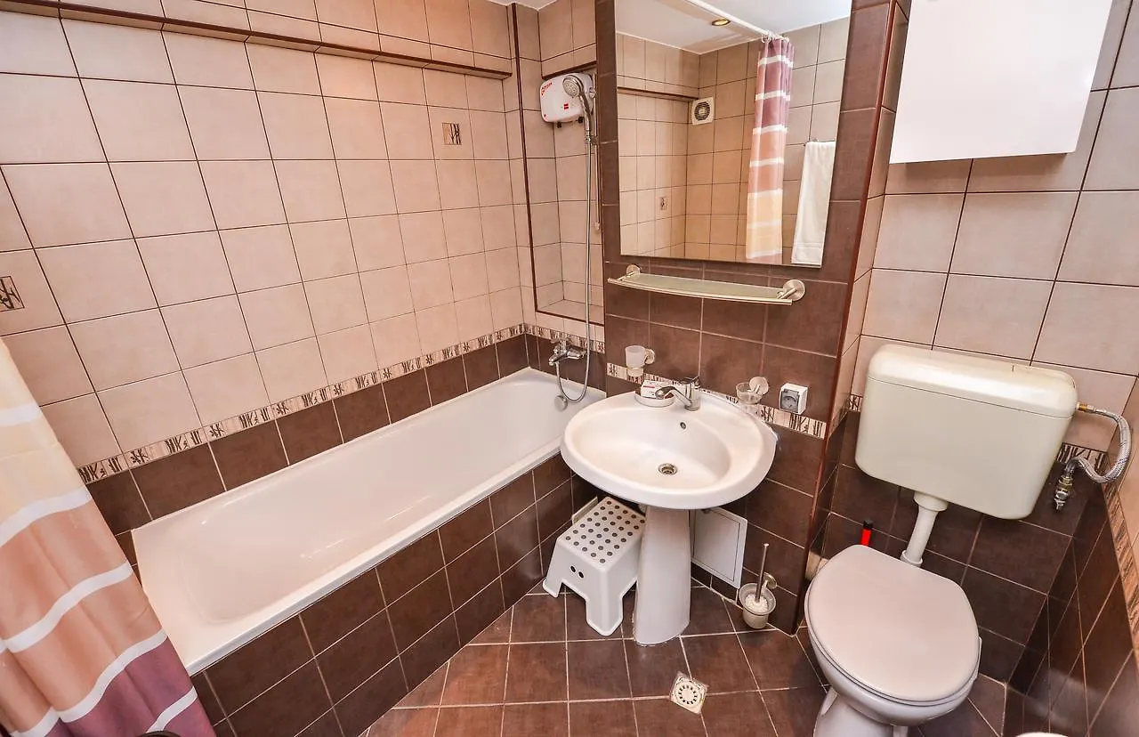 Romana Lahovary Studio Bucareste